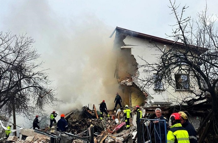 Врив разруши къща в Банкя (ВИДЕО + ГАЛЕРИЯ)