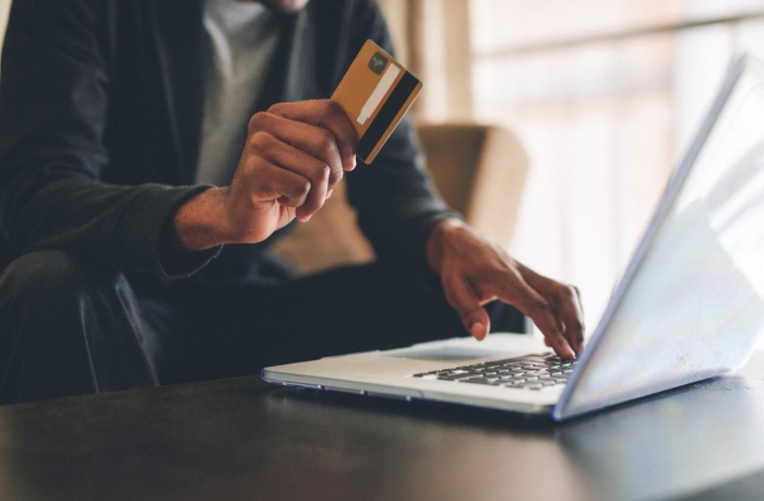 1,5 година затвор за ползване на чужда банкова карта