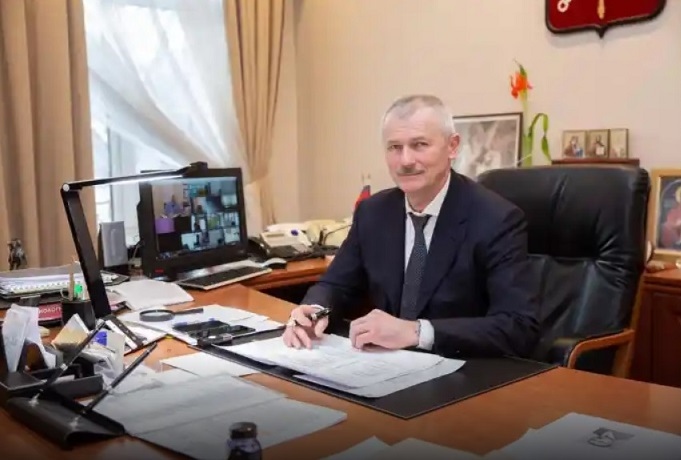 Руски депутат праща кучетата на сапун