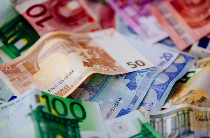 Влизаме в еврозоната със статистически театър