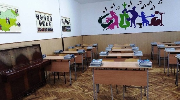 Религия и добродетели най-рано от догодина в училищата