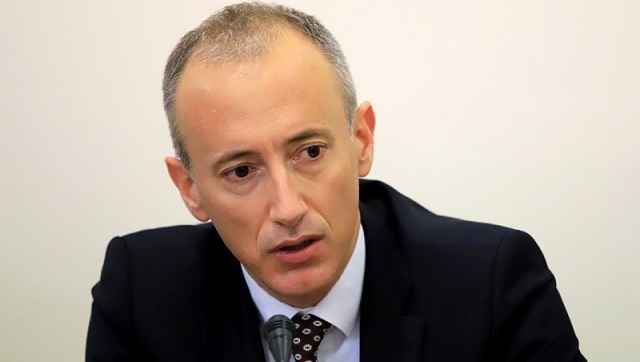 Без свещеници в час по религия