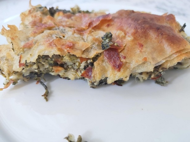 Зеленчукова пълнозърнеста баница