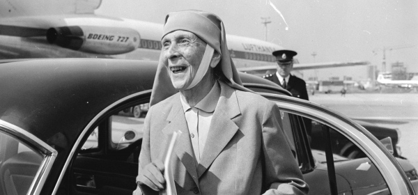 Необичайната свекърва на кралица Елизабет