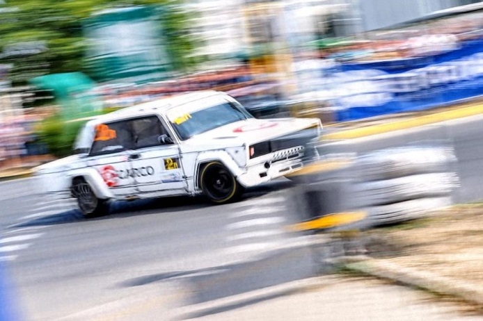 Лада вдигна над 200 км/ч на състезание