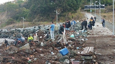 Златна треска след потопа в Царево (ГАЛЕРИЯ)