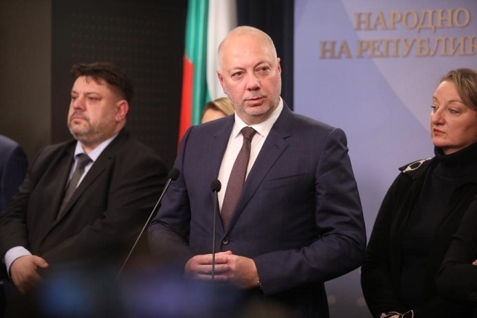 Кабинетът хвърли оставка 