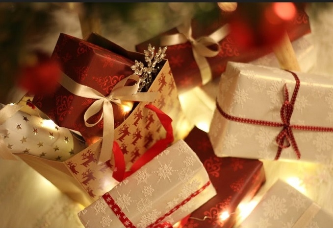 Таксуват ни „безплатните“ доставки с 10 лв за куриер