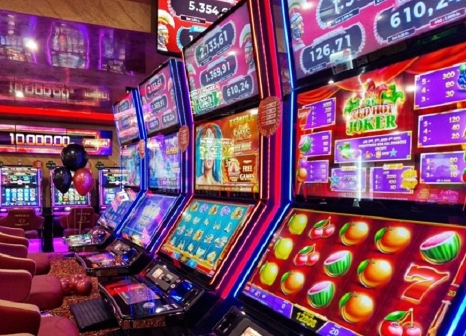 3890 в казината, докато се водят хоспитализирани