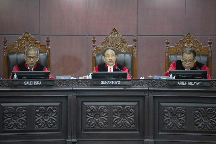 По 140 удара с бич за извънбрачен секс 