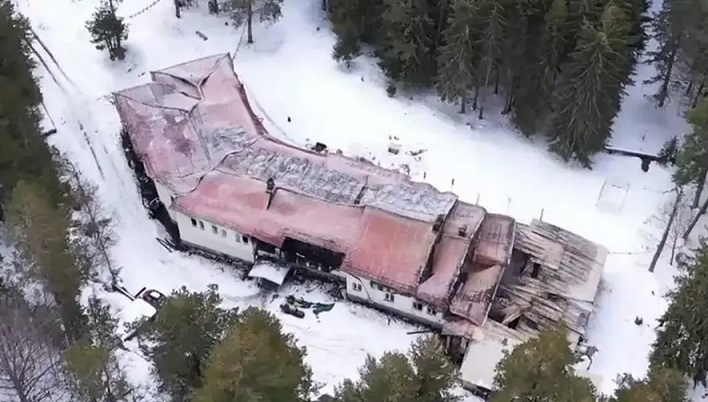 И книги със сексуални практики в хижата в Петрохан