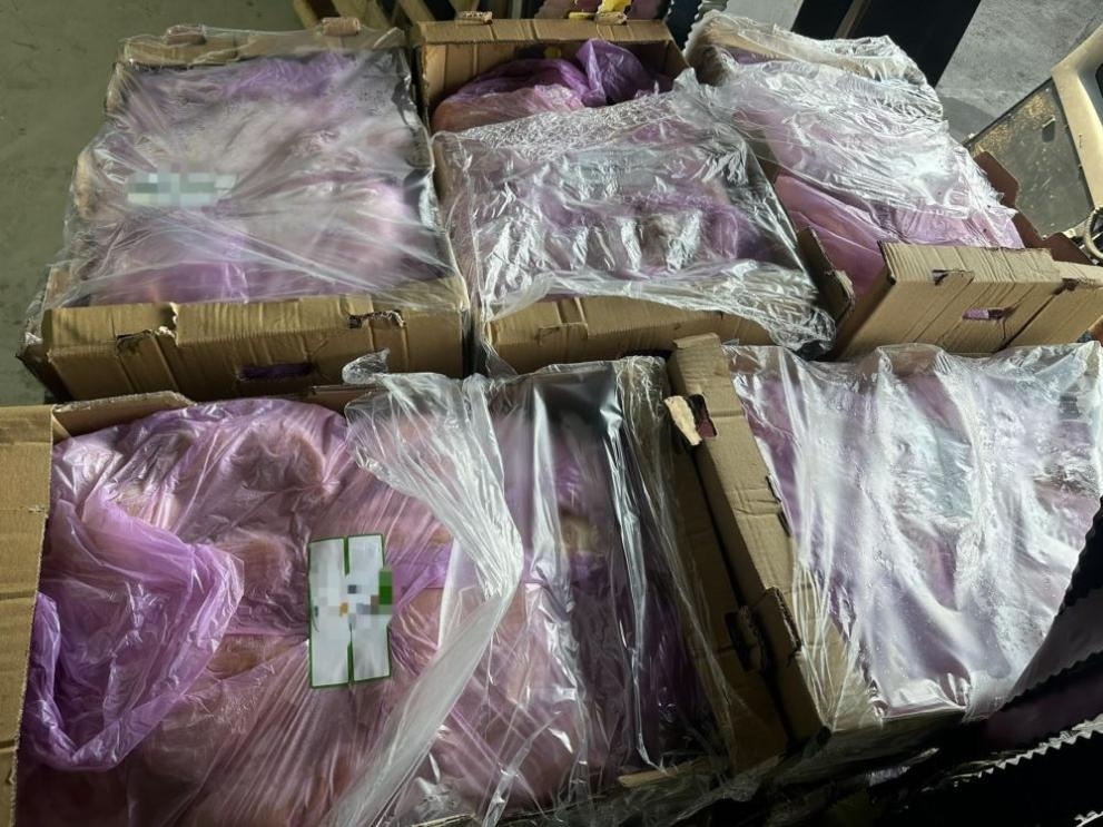 Унищожават над 1,5 тона пилешко месо от нелегален внос