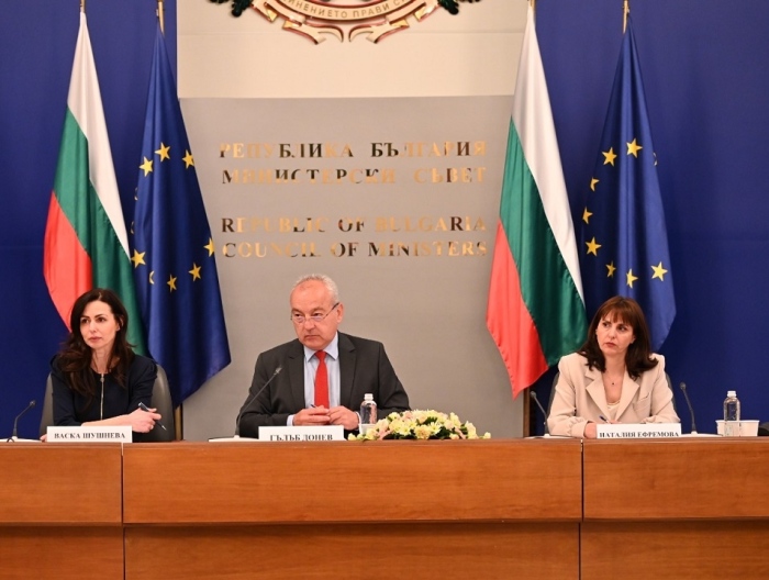 Увеличават минималната пенсия на 347,51 евро