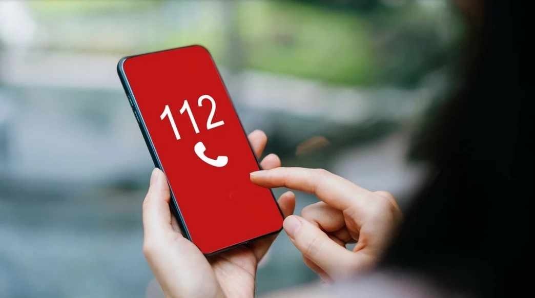 52-годишен посегна на 15-годишно момче, приятели го спасиха