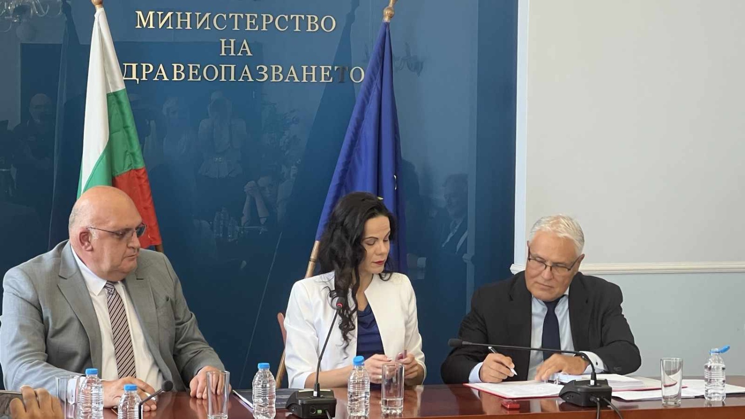 Подписаха новия Национален рамков договор, по който ще ни лекуват