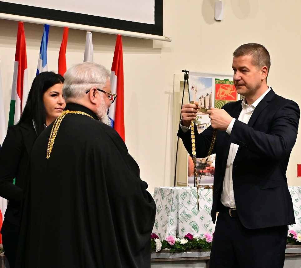 Митрополит Киприян стана почетен гражданин на Стара Загора