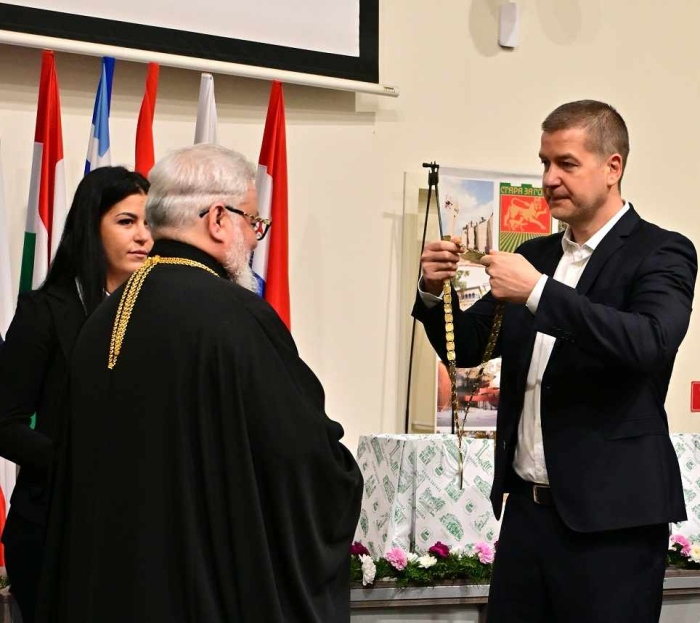 Митрополит Киприян стана почетен гражданин на Стара Загора