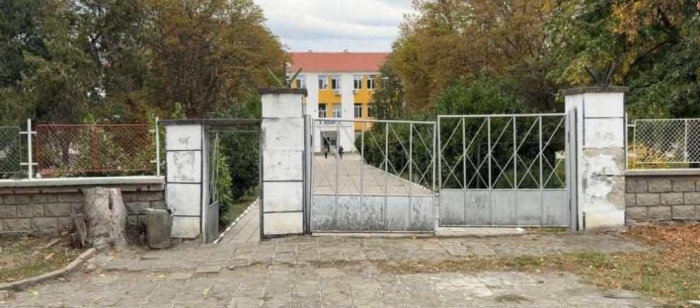 14-годишен намушка шест пъти съученик в Карнобат