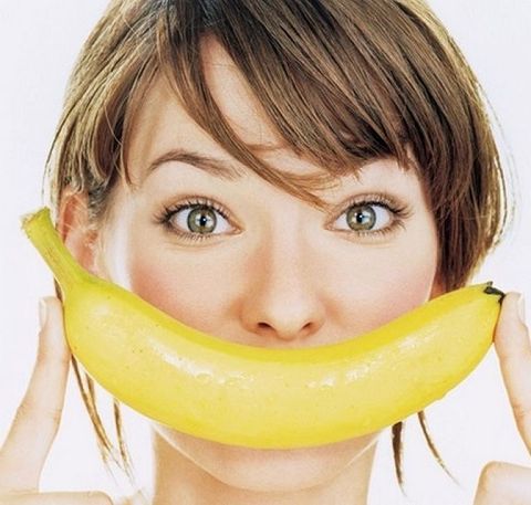 Бананите облекчават болки в ставите. Кората му пък, е отлично средство за премахване на брадавици. В нея се съдържат особени фермент, с чиято помощ тези образувания се отделят лесно. Следвай ме - Здраве