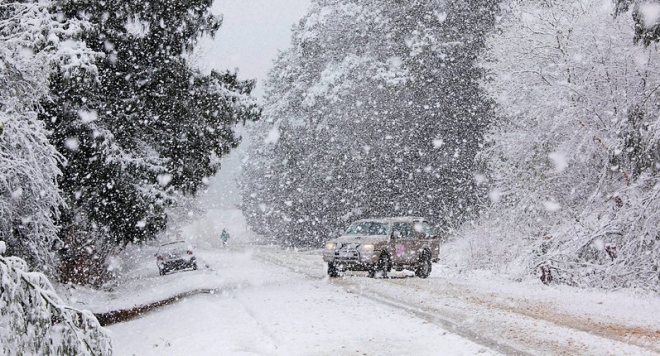 Температурите между - 1° и 3°, снеговалежите продължават. МВнР предупреждава: Не пътувайте за балканските страни заради усложнената пътна обстановка Следвай ме - Общество