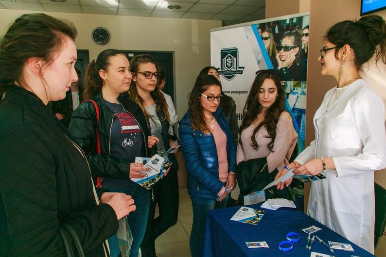 Кандидатстудентските изпити в Медицинския университет – Варна са през април, Следвай ме - Общество