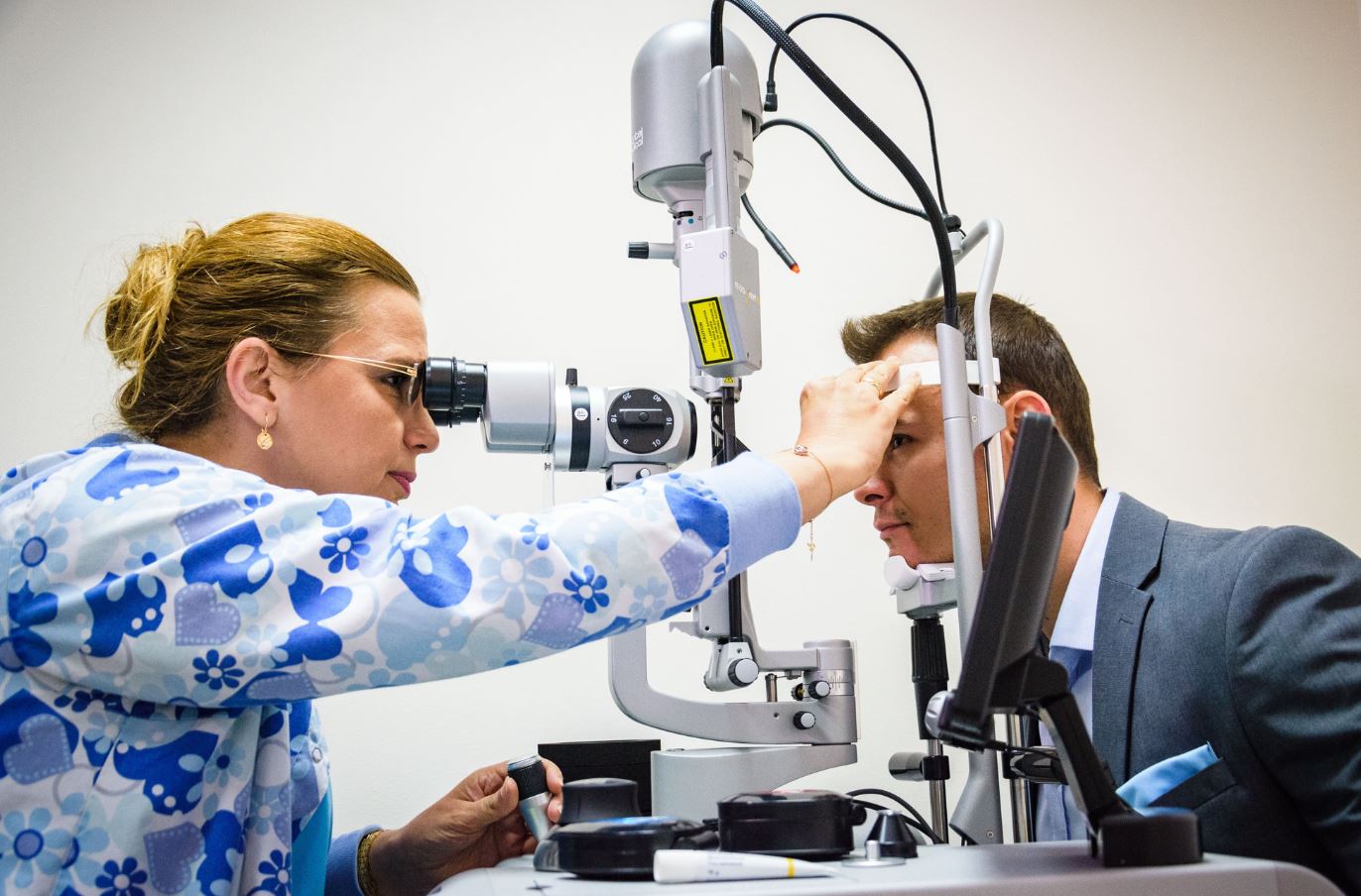 Модерен очен лазер за лечение на заболявания на ретината работи вече в Медицинския университет във Варна. Той е от най-ново поколение. машини от такъв клас има само в още две болници в страната. Следвай ме - Здраве