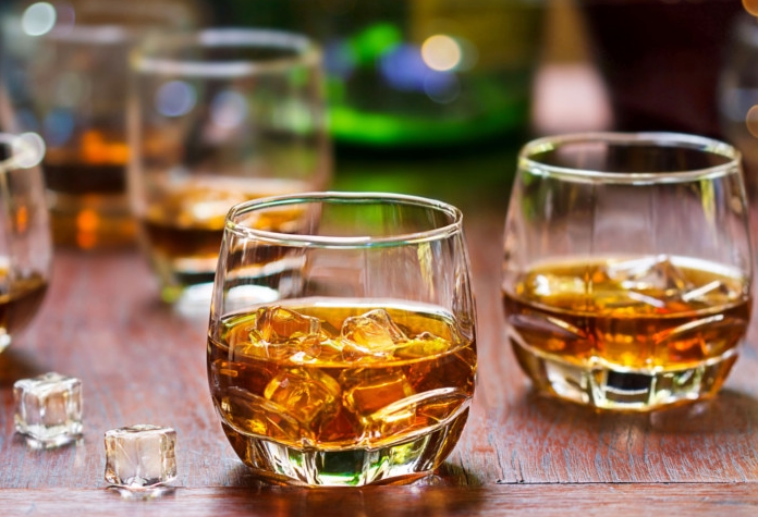 Уискито защитава от рак. Израелските медици подчертават още, че спиртната напитка пази и от слабоумие. Следвай ме - Здраве