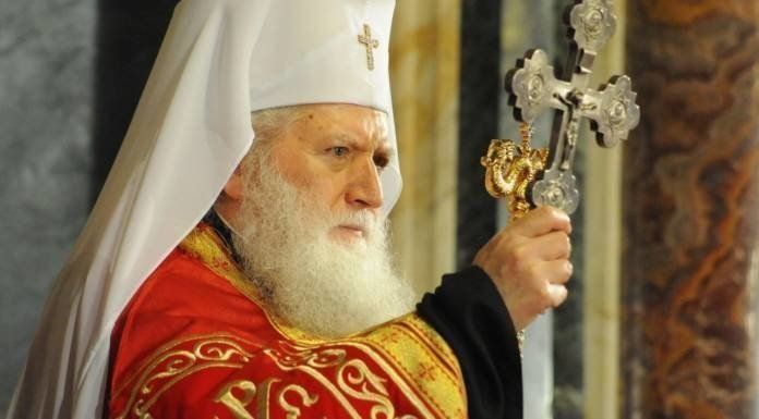 Патриарх Неофит отказва подаръци за ЧРД. Подканя гостите да дарят в полза на АГ-болница. Следвай ме - Вяра